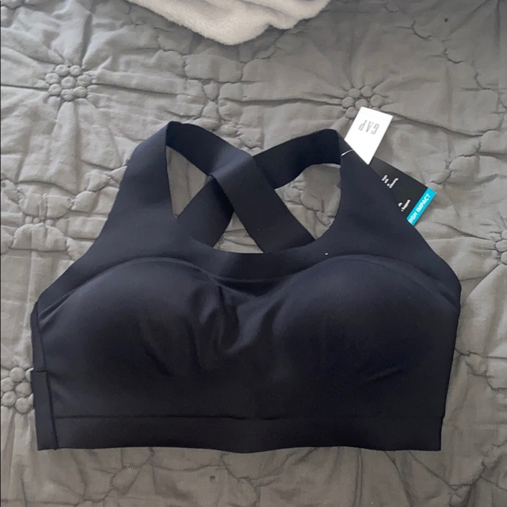 GapFit High impact sports bra